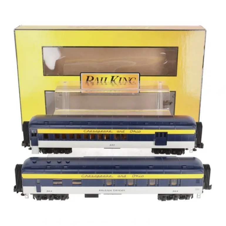 MTH 30-69286 O Chesapeake & Ohio 2-Car 60' Madison Passenger Car Set LN/Box - Model Train Junction: Quality Parts and Art Supplies