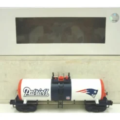 MTH 30-4128B NFL New England Patriots Modern Tank Car - Model Train Junction: Quality Parts and Art Supplies