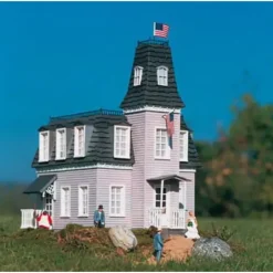 Piko 62023 G Scale Villa Mansion Building Kit - Model Train Junction: Quality Parts and Art Supplies