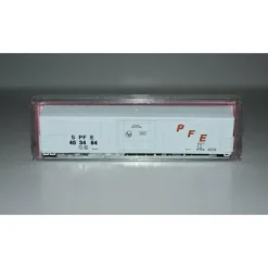 Roundhouse 8426 N Scale SPFE Box Car Kit #453484 NIB - Model Train Junction: Quality Parts and Art Supplies