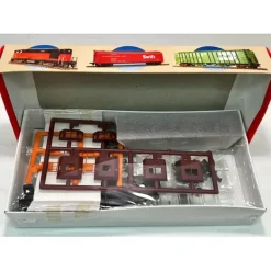 Walthers 932-4352 HO SP Bay Window Caboose #1714 Kit - Model Train Junction: Quality Parts and Art Supplies