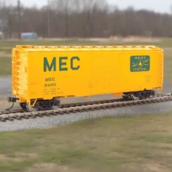 Walthers Mainline, HO Scale, 910-1831, 50' ACF Exterior Post Box Car, Green Bay and Western, #7552 - Model Train Junction: Quality Parts and Art Supplies