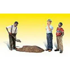 Woodland Scenics A2568 G Whistle While He Works Figures (Set of 4) - Model Train Junction: Quality Parts and Art Supplies
