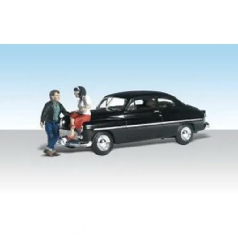 Woodland Scenics AS5530 HO AutoScenes Spoonin'-N-Croonin' - Model Train Junction: Quality Parts and Art Supplies