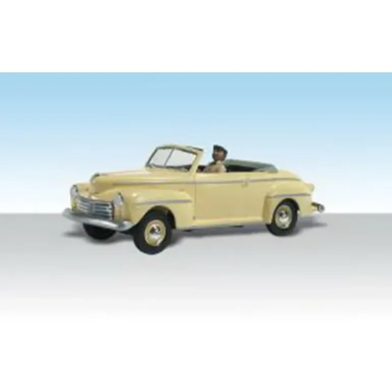 Woodland Scenics AS5327 N AutoScenes Roger's Rag Top - Model Train Junction: Quality Parts and Art Supplies