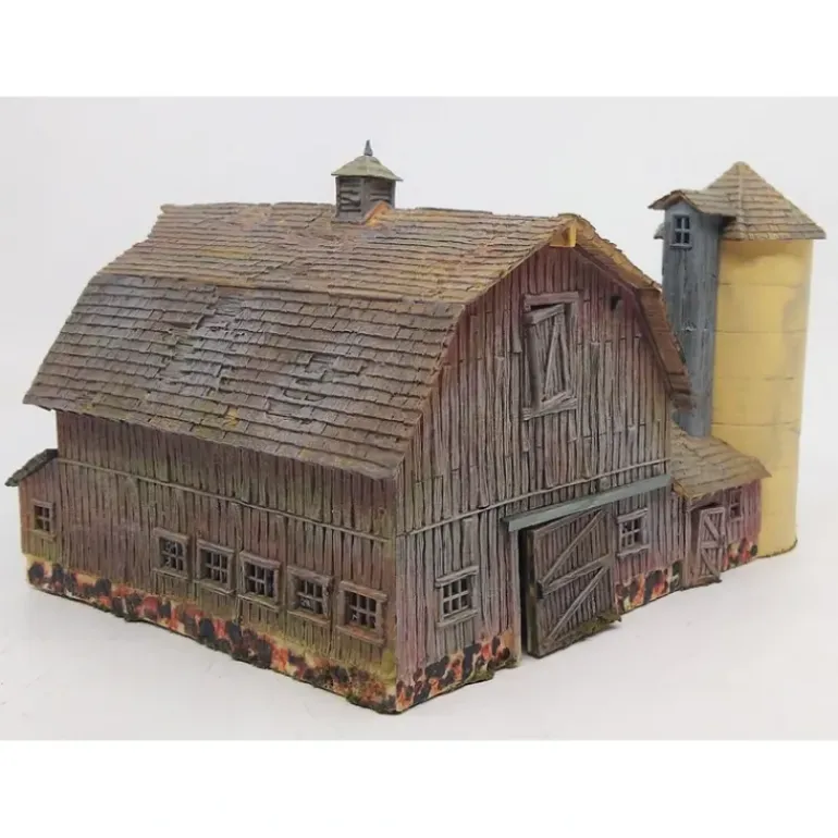Woodland Scenics BR5038 HO Built-&-Ready Old Weathered Barn Building W/LED - Model Train Junction: Quality Parts and Art Supplies